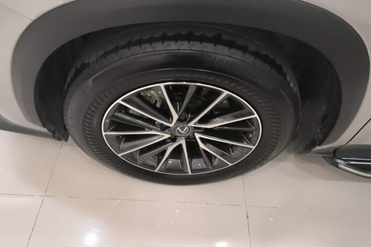 Used Lexus NX 2024 350h Front-Drive Xinchu Version Left Front Wheel Hub