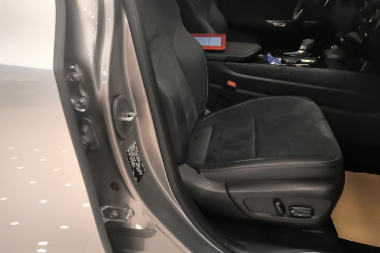 Used Lexus NX 2024 350h Front-Drive Xinchu Version Right Front Seat