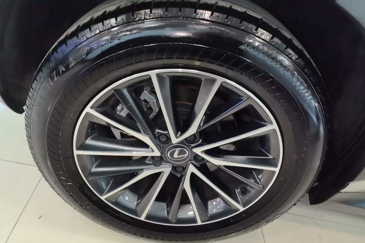 Used Lexus NX 2024 260 Front-Wheel Drive Chuanchi Edition Right Rear Wheel Hub