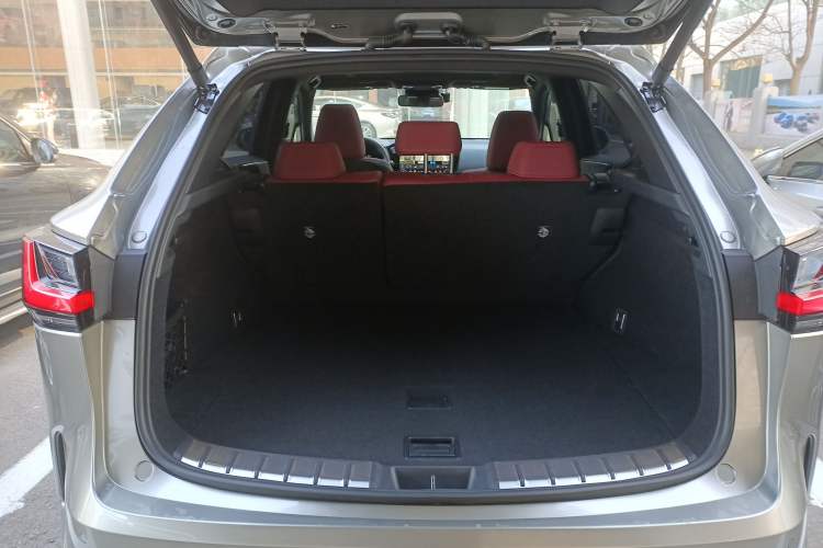 Used Lexus NX 2024 260 Front-Wheel Drive Chuan Yue Edition Trunk