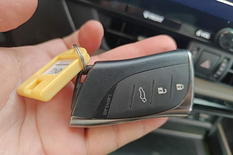 Used Lexus NX 2024 350h All-Wheel-Drive OVERTRAIL Trailblazer Edition Vehicle Key