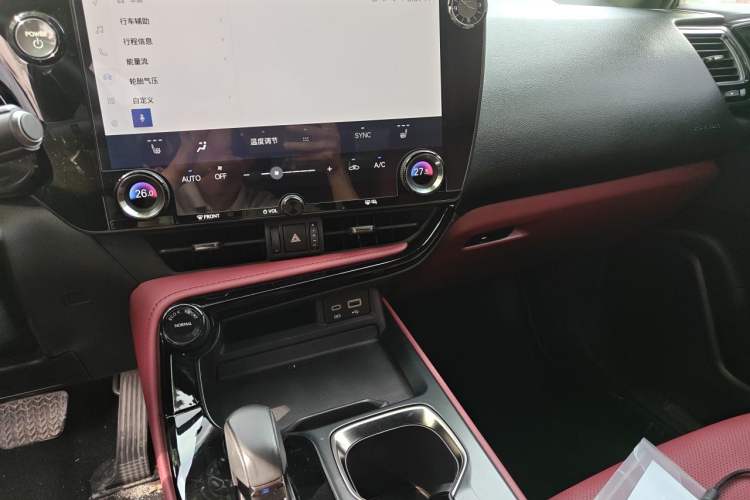 Used Lexus NX 2024 350h Front-Drive Elite Edition Audio And AC Panel