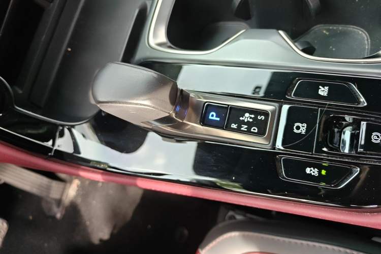 Used Lexus NX 2024 350h Front-Drive Elite Edition Gear Lever