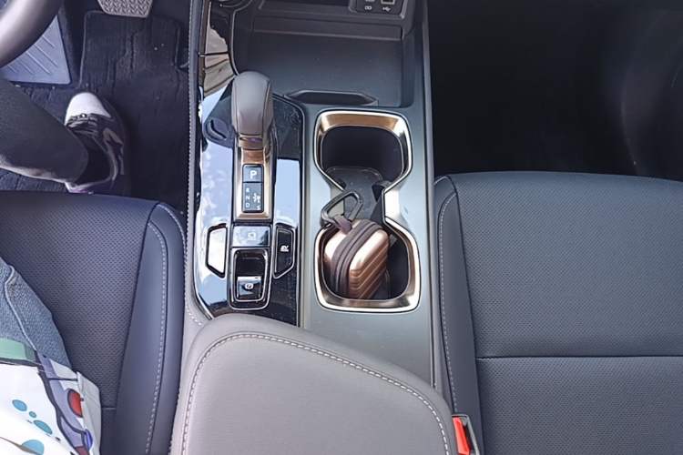 Used Lexus NX 2024 350h Front-Drive Elite Edition Gear Lever