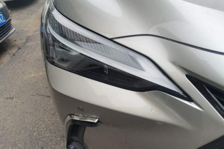 Used Lexus NX 2024 350h Front-Drive Elite Edition Right Front Headlight