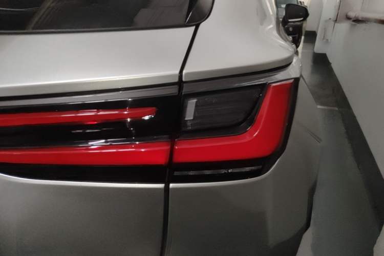 Used Lexus NX 2024 260 Front-Wheel Drive Chuanchi Edition Right Rear Taillight
