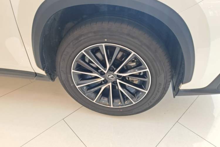 Used Lexus NX 2024 260 Front-Wheel Drive Chuanchi Edition Right Front Wheel Hub