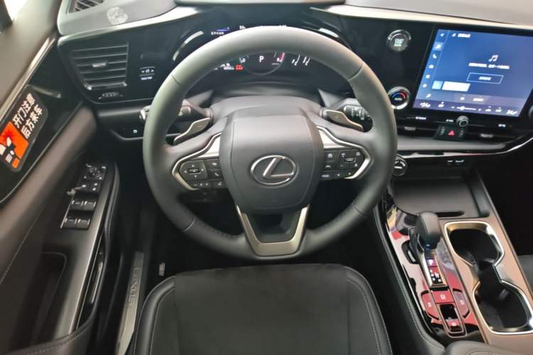 Used Lexus NX 2024 260 Front-Wheel Drive Chuanchi Edition Steering Wheel