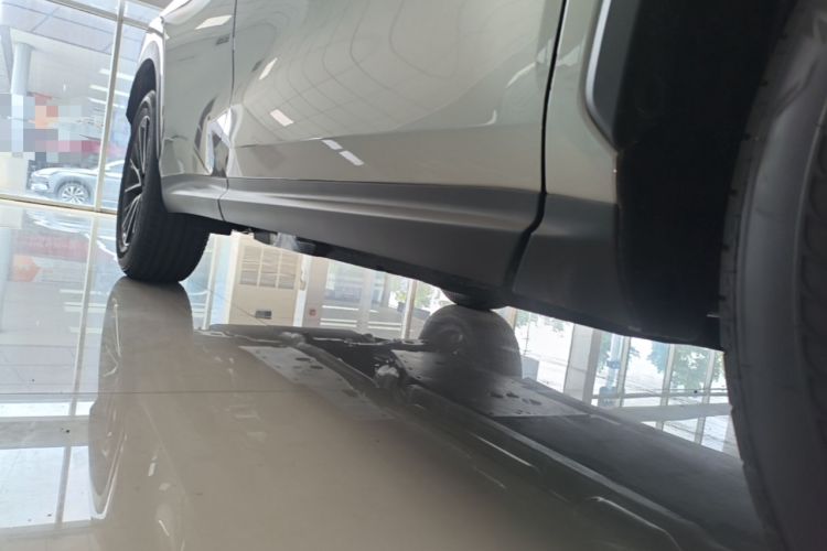 Used Lexus NX 2025 Model 200 FUN Right Side Sill