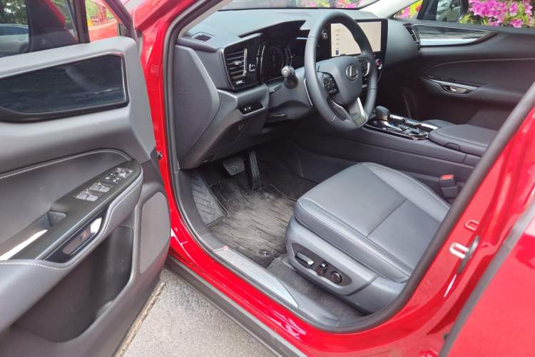 Used Lexus NX 2025 Model 350h JOY X Driver Seat