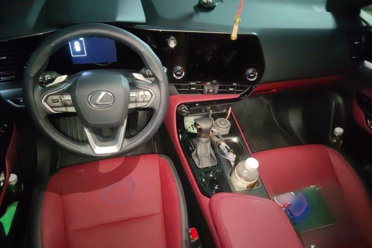 Used Lexus NX 2025 Model 200 FUN Center Console