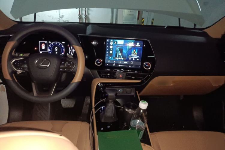 Used Lexus NX 2025 Model 200 FUN Center Console