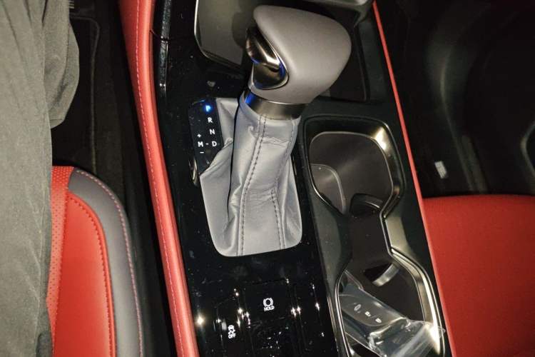Used Lexus NX 2025 Model 200 FUN Gear Lever