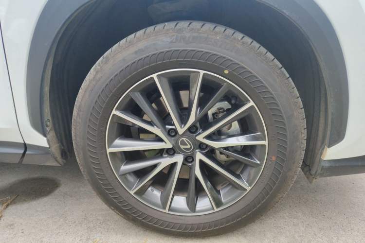 Used Lexus NX 2025 Model 200 FUN Right Front Wheel Hub