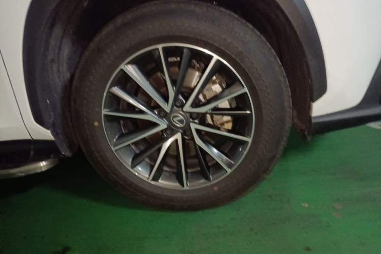 Used Lexus NX 2025 Model 200 FUN Right Front Wheel Hub