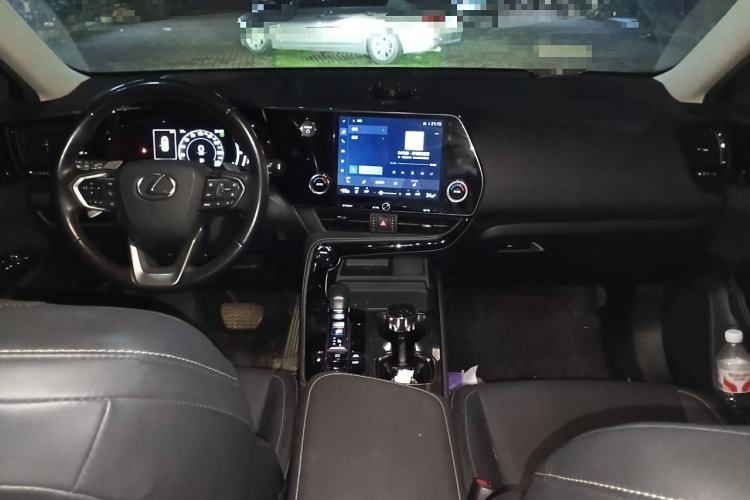 Used Lexus NX New Energy 2022 400h+ Comfort Edition Center Console