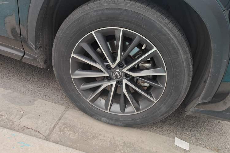 Used Lexus NX New Energy 2022 400h+ Comfort Edition Right Front Wheel Hub