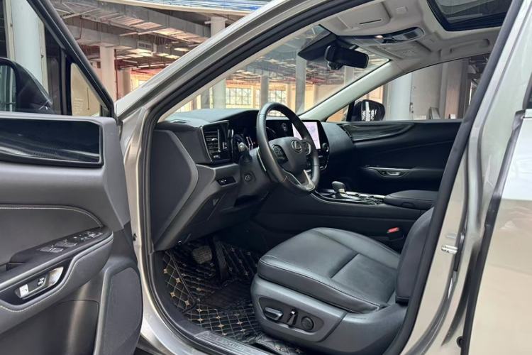 Used Lexus NX New Energy 2022 400h+ Comfort Edition Interior 2