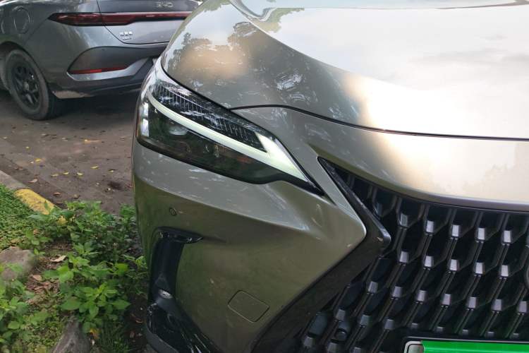 Used Lexus NX New Energy 2022 400h+ Comfort Edition Right Front Headlight