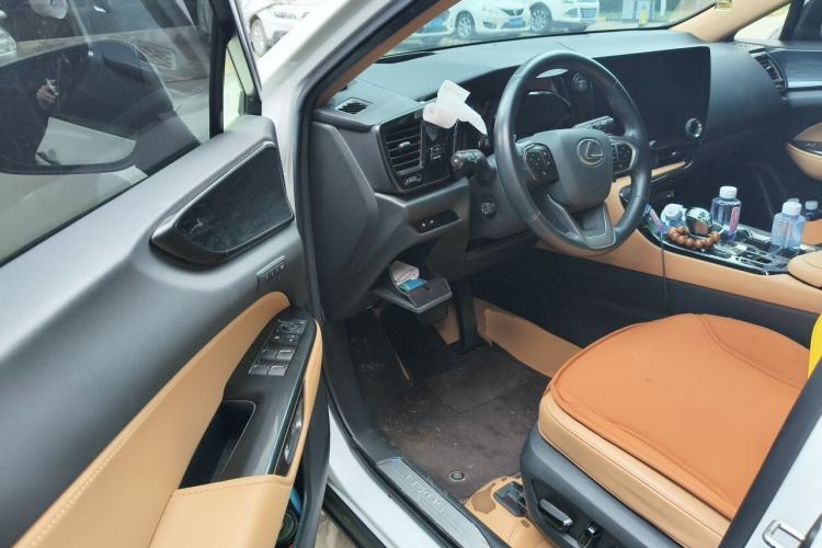 Used Lexus NX New Energy 2022 400h+ Deluxe Edition Driver Seat