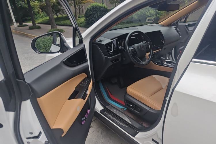Used Lexus NX New Energy 2022 400h+ Comfort Edition Driver Seat