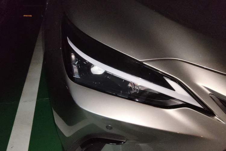 Used Lexus NX New Energy 2023 400h+ Comfort Edition Right Front Headlight