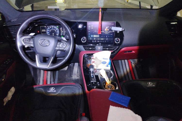 Used Lexus NX New Energy 2023 400h+ Comfort Edition Center Console