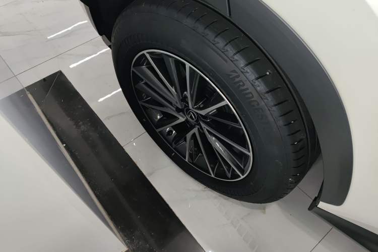 Used Lexus NX New Energy 2023 400h+ Comfort Edition Exterior 8