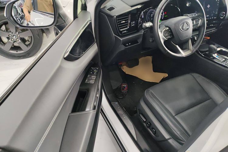 Used Lexus NX New Energy 2023 400h+ Comfort Edition Interior 3