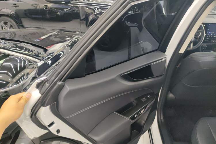 Used Lexus NX New Energy 2023 400h+ Comfort Edition Interior 8