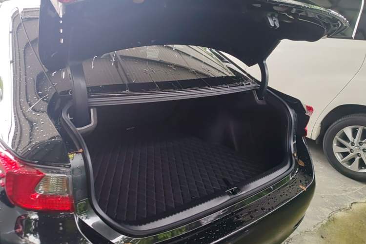 Used Lexus RC 2016 200t F SPORT Edition Trunk