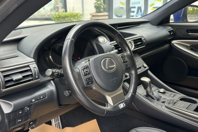 Used Lexus RC 2016 200t F SPORT Edition Interior 3