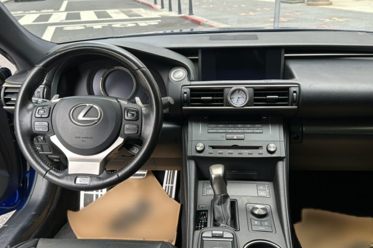 Used Lexus RC 2016 200t F SPORT Edition Interior 4