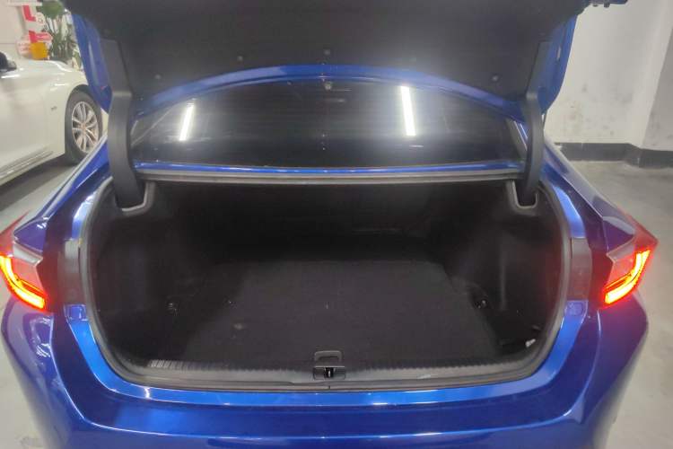 Used Lexus RC 2016 200t F SPORT Edition Trunk