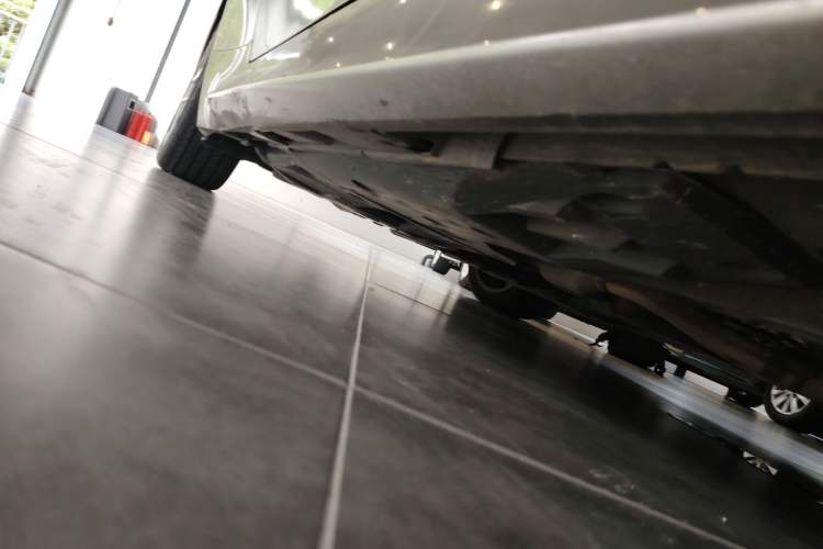 Used Lexus RC 2016 200t F SPORT Edition Right Side Sill