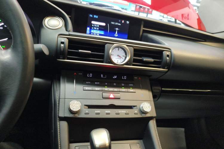 Used Lexus RC 2016 200t Fēngshàng Edition Audio And AC Panel