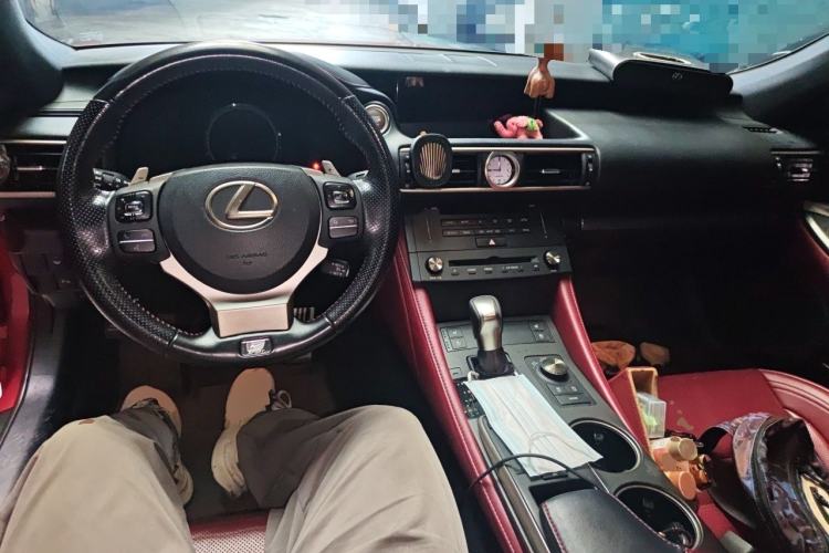 Used Lexus RC 2016 200t F SPORT Ultimate Edition Center Console