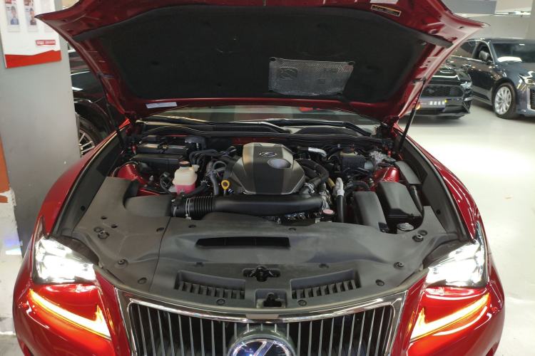 Used Lexus RC 2016 200t Fēngshàng Edition Engine Bay