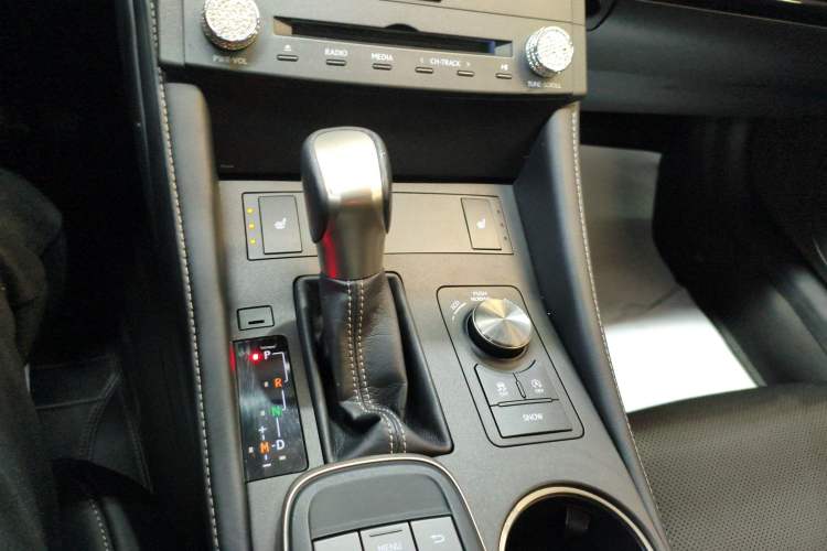 Used Lexus RC 2016 200t Fēngshàng Edition Gear Lever