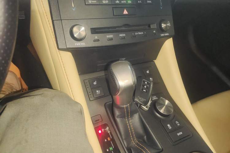 Used Lexus RC 2016 200t F SPORT Edition Gear Lever