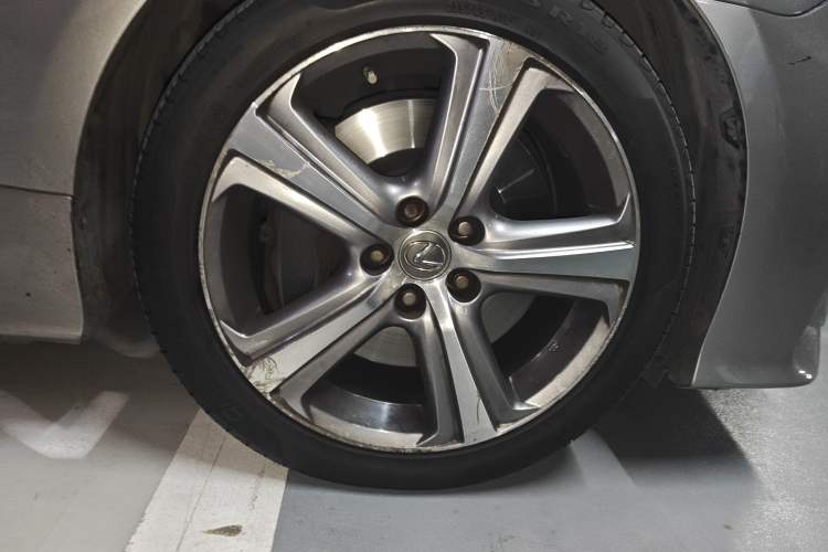Used Lexus RC 2016 200t F SPORT Edition Right Front Wheel Hub