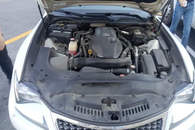 Used Lexus RC 2016 200t F SPORT Edition Engine Bay