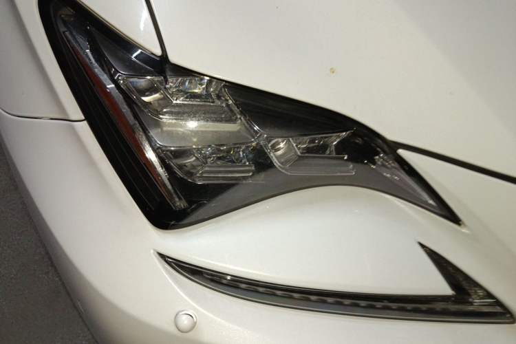Used Lexus RC 2016 200t F SPORT Edition Right Front Headlight