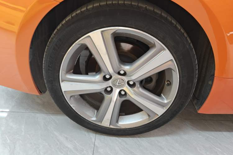 Used Lexus RC 2016 200t F SPORT Edition Right Rear Wheel Hub