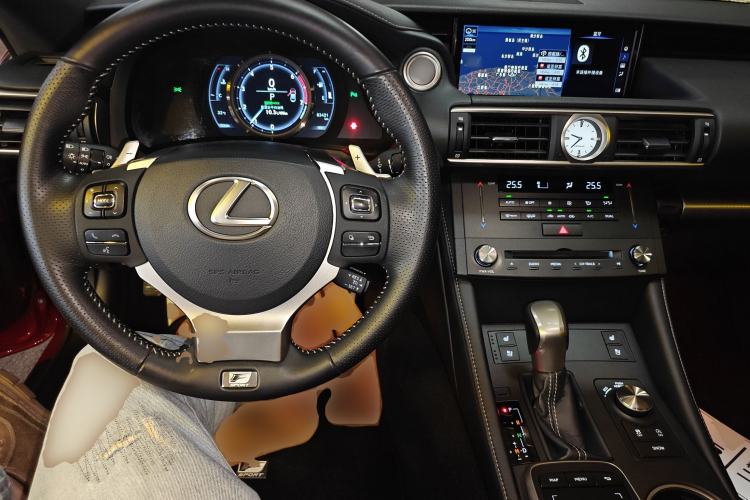Used Lexus RC 2018 RC 300 F SPORT Edition Center Console