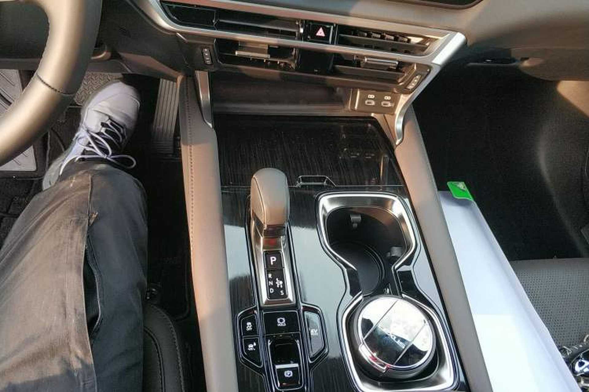 Used Lexus RX 2026 Model 350h Four-Wheel-Drive Chunxiang Edition Gear Lever