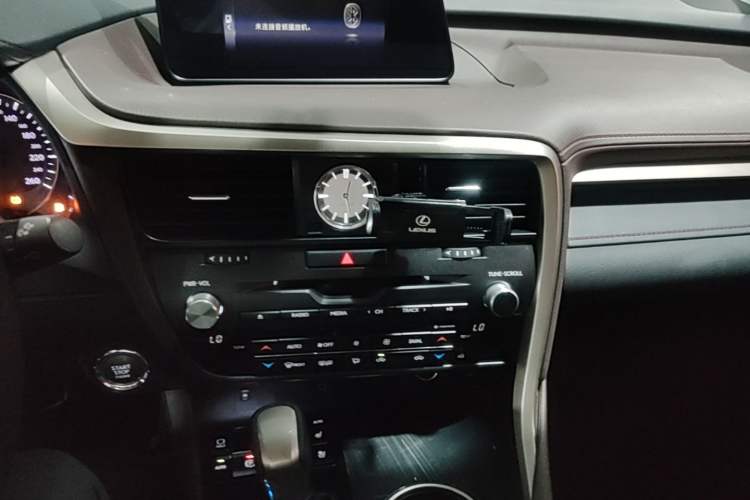 Used Lexus RX 2016 300 Two-Wheel Drive Comfort Edition China V Standard Audio And AC Panel