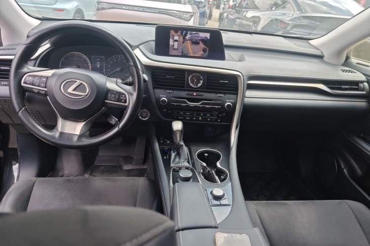 Used Lexus RX 2016 300 Two-Wheel Drive Elite Edition China VI Standard Center Console