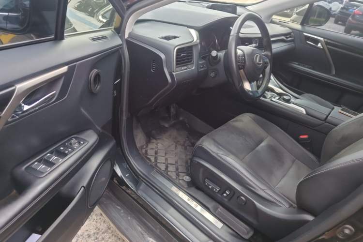 Used Lexus RX 2016 300 Two-Wheel Drive Elite Edition China VI Standard Driver Seat