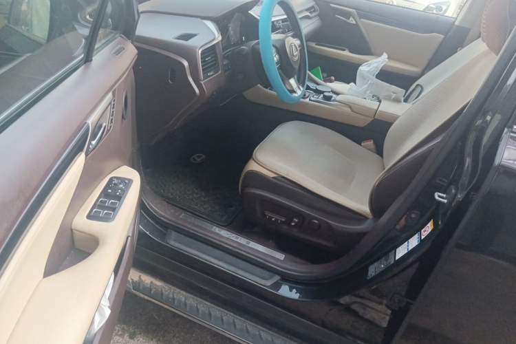 Used Lexus RX 2016 300 4x4 Elegant Edition China V-standard Driver Seat